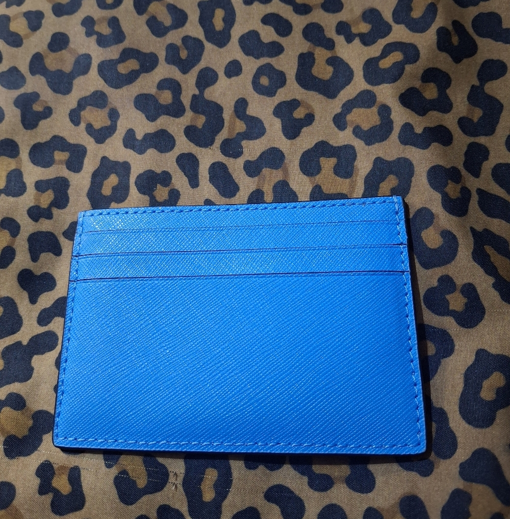 Kate Spade Electric Blue Card Case. 6 Card Slots And A Pocket. NWOT!!! - Picture 2 of 4